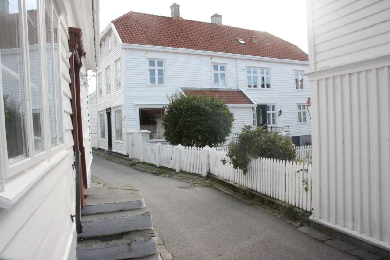 Gamle apoteket i Gamle Skudeneshavn Leilighet Eksteriør bilde
