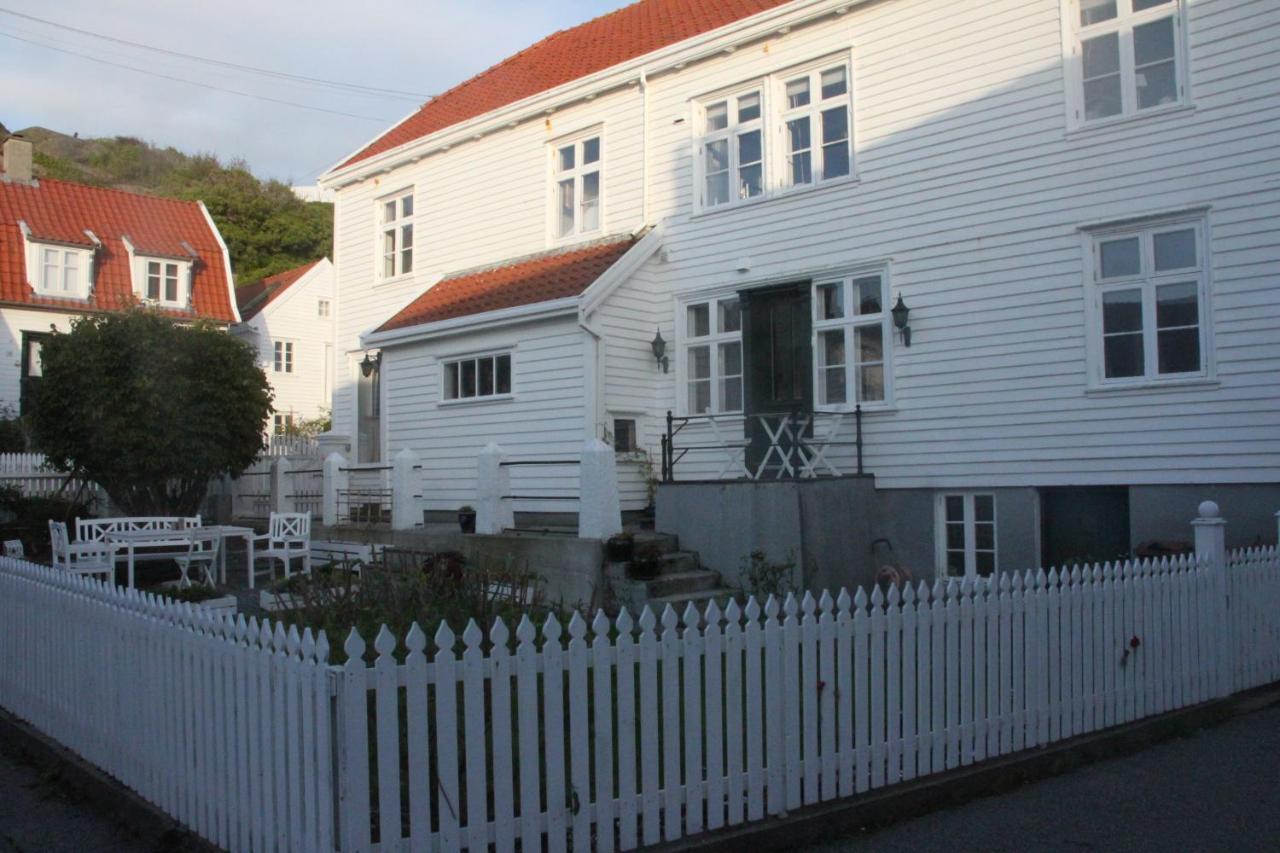 Gamle apoteket i Gamle Skudeneshavn Leilighet Eksteriør bilde